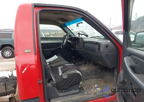 2002 Chevrolet Silverado 2500Hd from USA, damaged, VIN 1GCHK24U22E174101